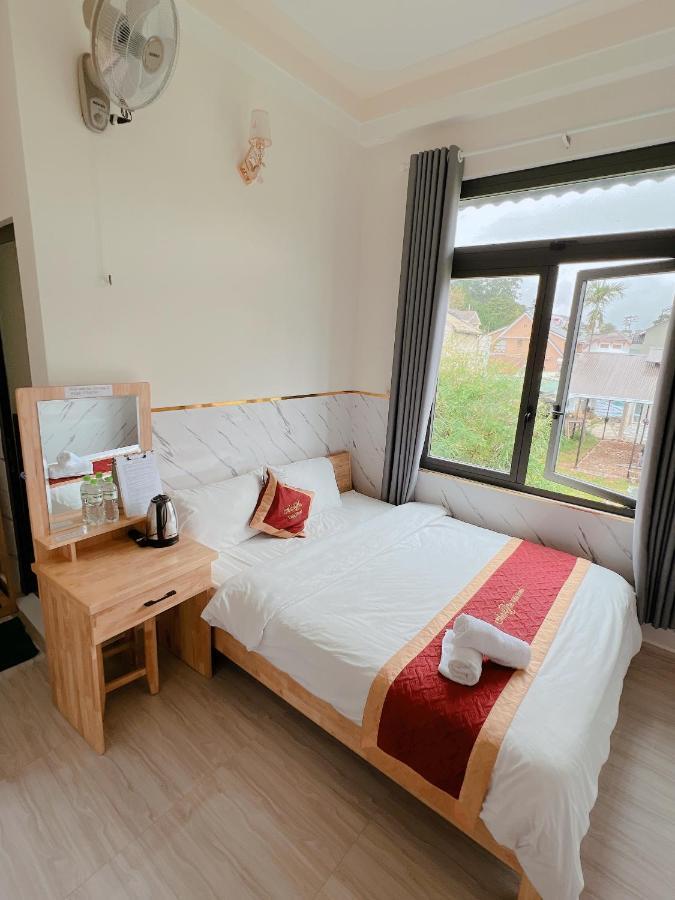 Anh Van Villa Hotel Да Лат Екстериор снимка