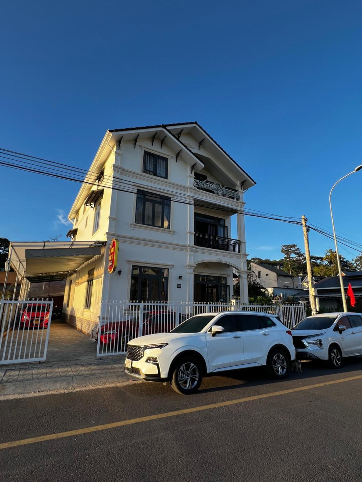 Anh Van Villa Hotel Да Лат Екстериор снимка
