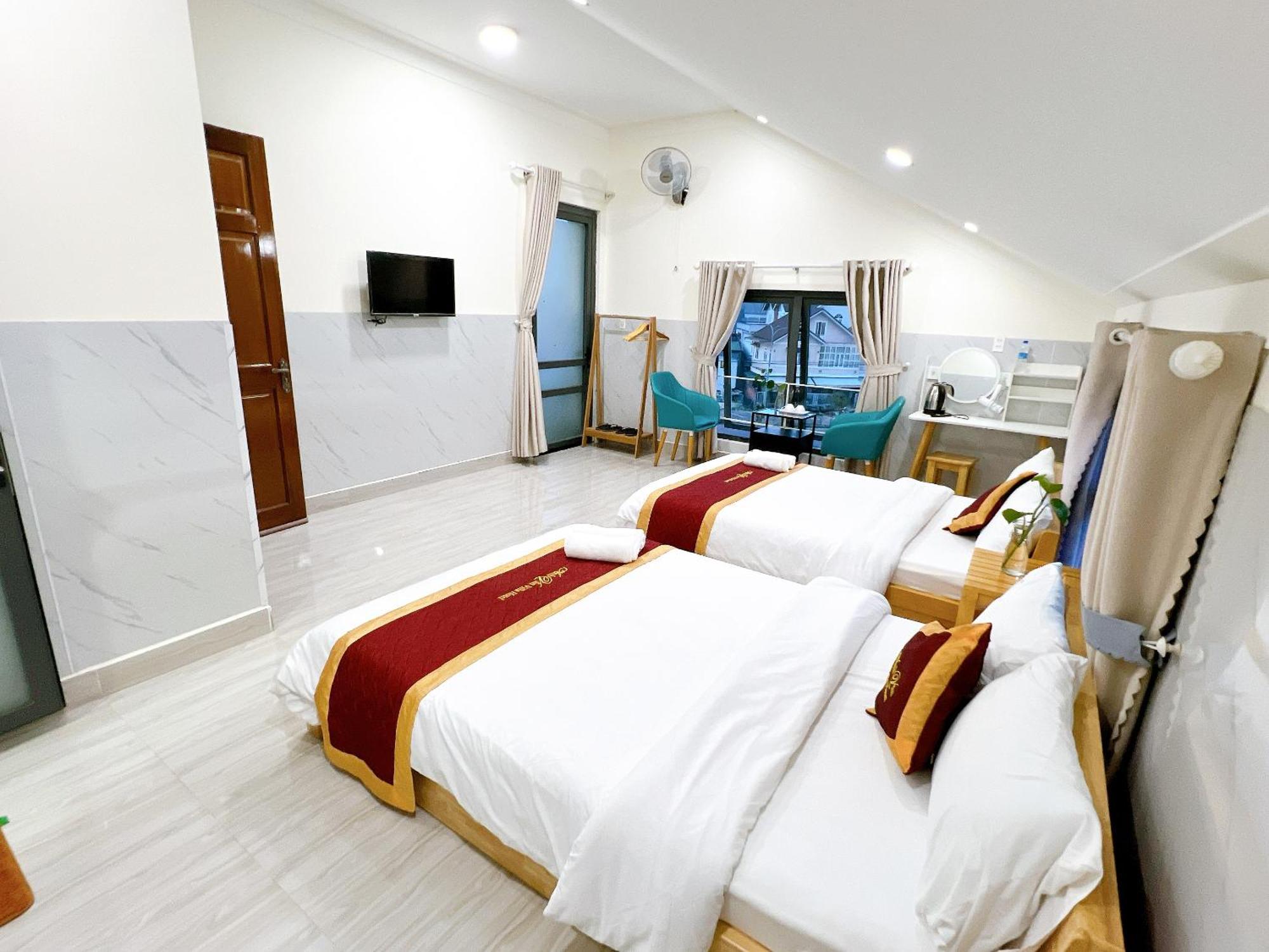 Anh Van Villa Hotel Да Лат Екстериор снимка